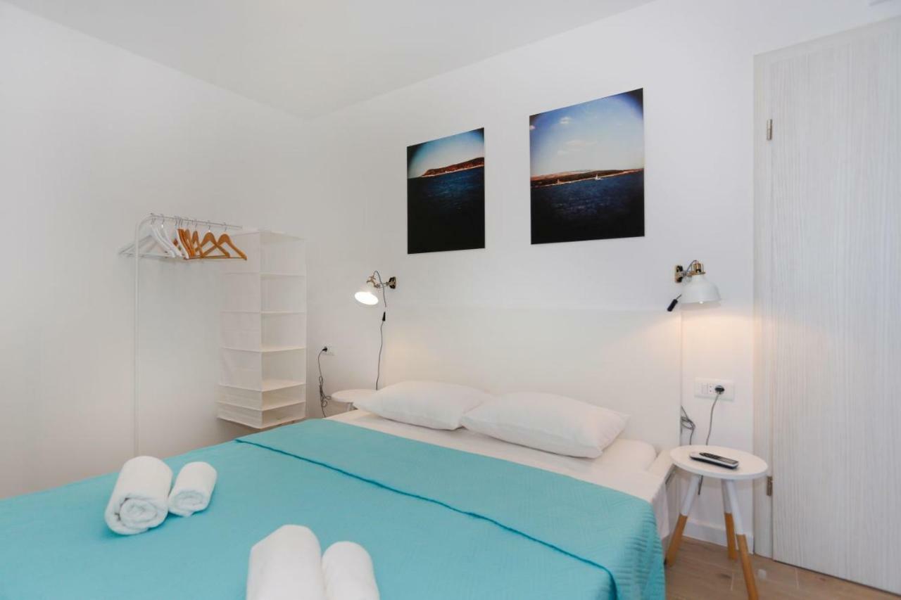 Apartments And Rooms Stone House Σπλιτ Εξωτερικό φωτογραφία