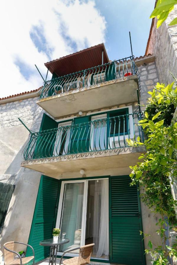 Apartments And Rooms Stone House Σπλιτ Εξωτερικό φωτογραφία