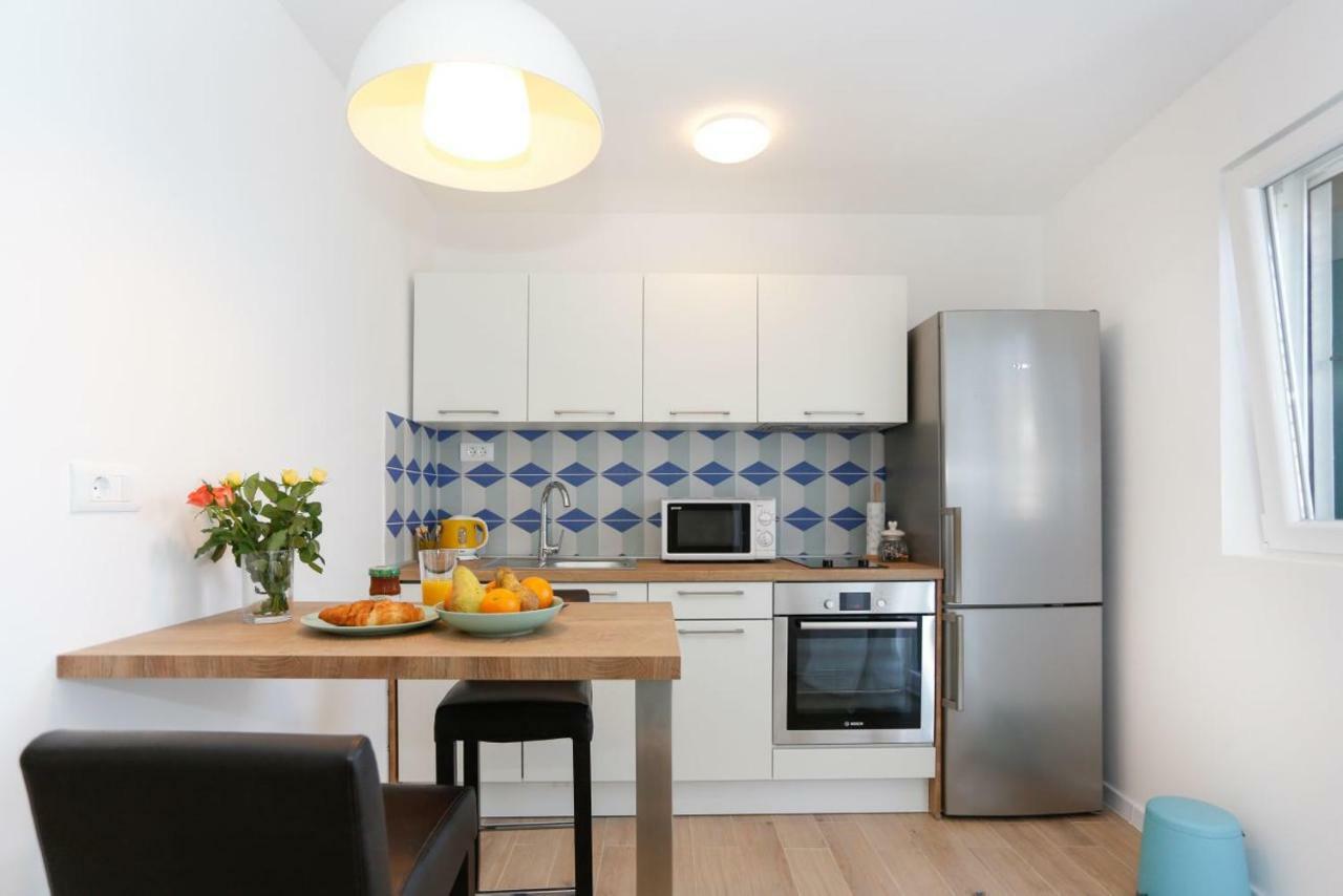 Apartments And Rooms Stone House Σπλιτ Εξωτερικό φωτογραφία