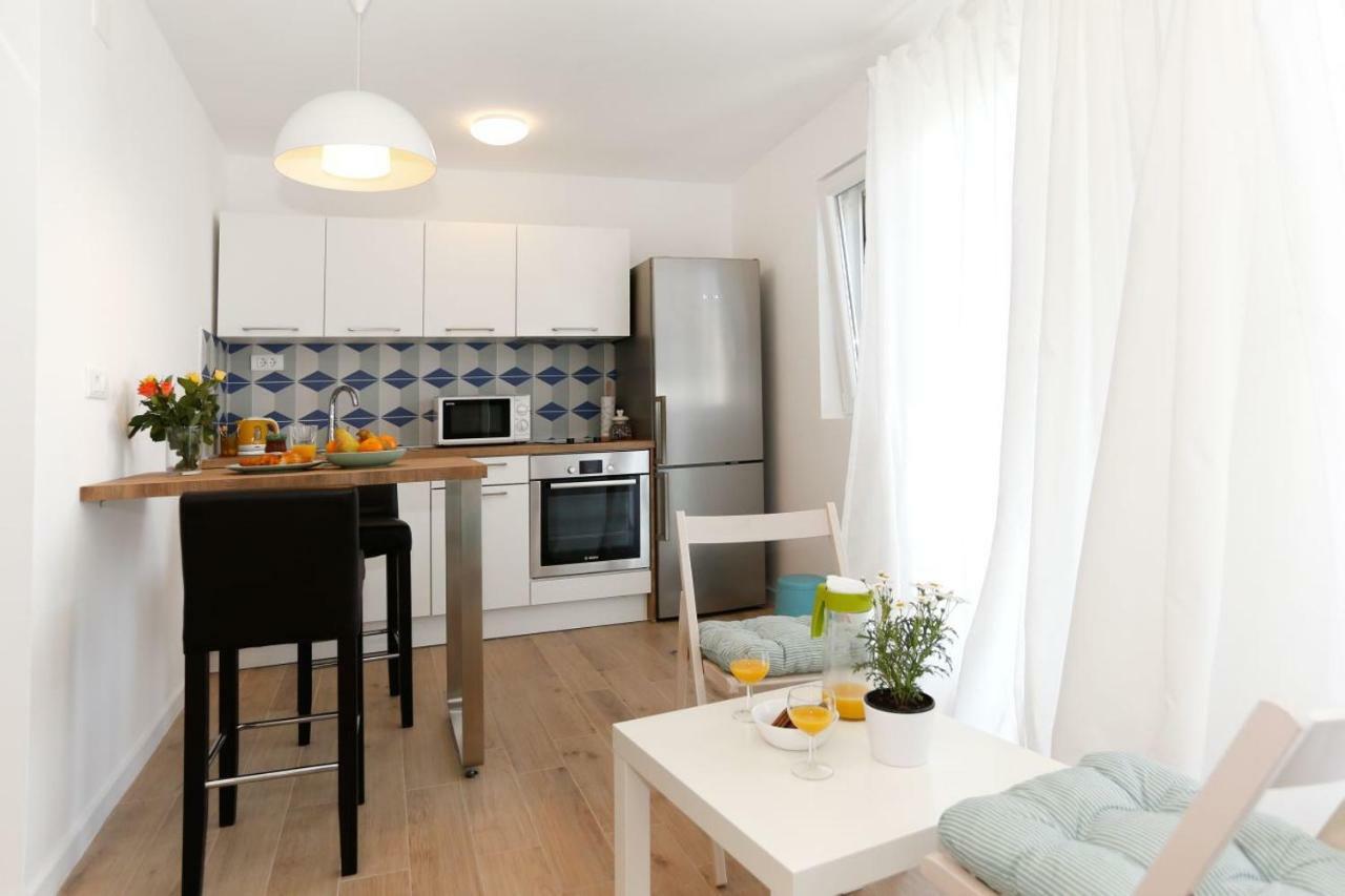 Apartments And Rooms Stone House Σπλιτ Εξωτερικό φωτογραφία