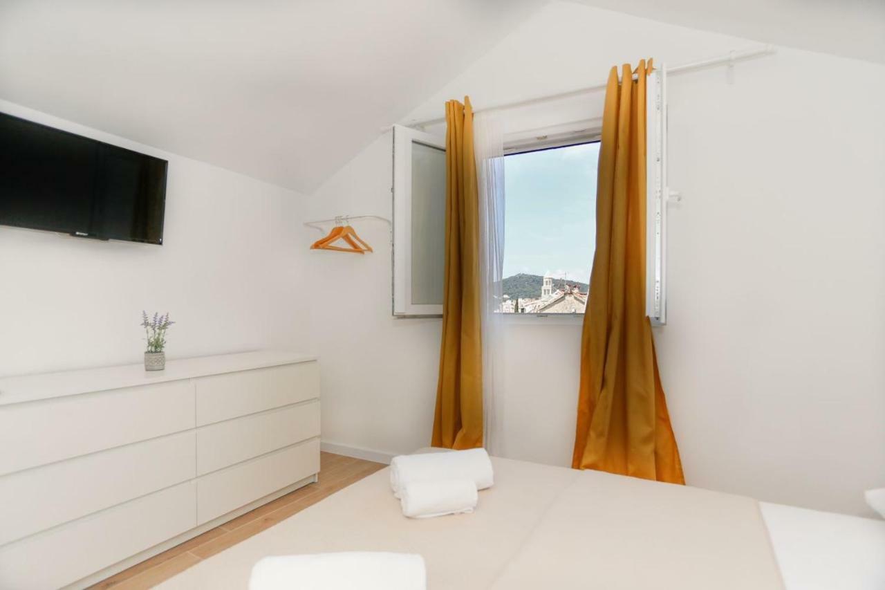 Apartments And Rooms Stone House Σπλιτ Εξωτερικό φωτογραφία