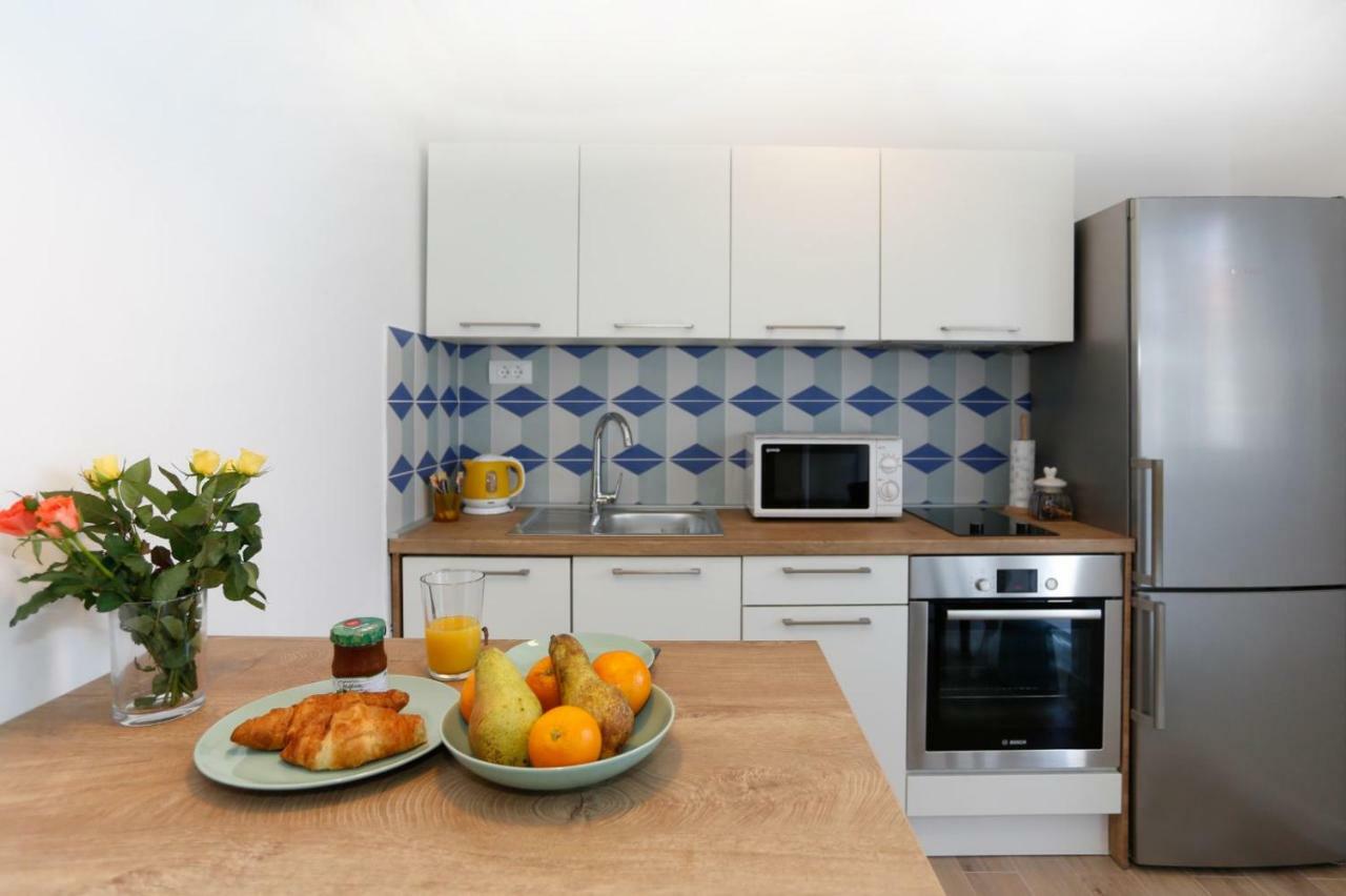 Apartments And Rooms Stone House Σπλιτ Εξωτερικό φωτογραφία